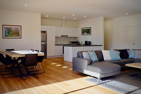 All Seasons Marysville - Whitsundays Accommodation 0