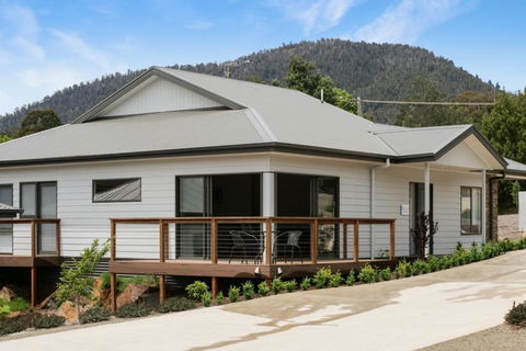 All Seasons Marysville - Whitsundays Accommodation 2