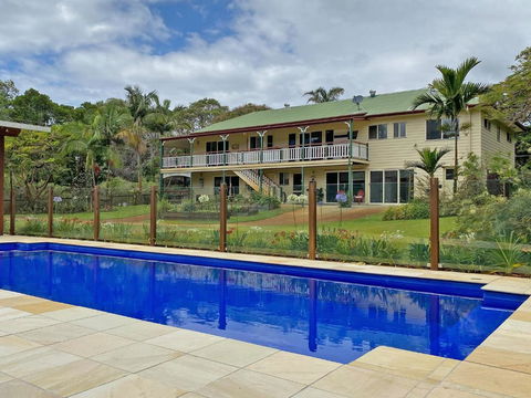 ALLA MARE - Whitsundays Accommodation 0