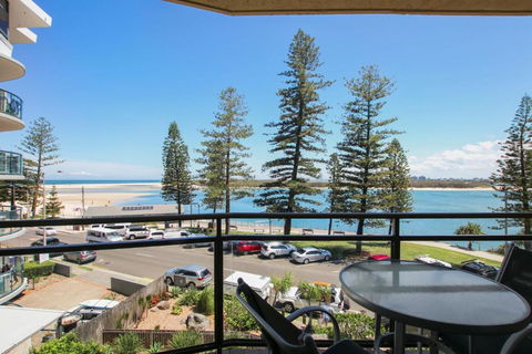 Allamanda, Unit 11, 32 Esplanade, Bulcock Beach - Whitsundays Accommodation 0