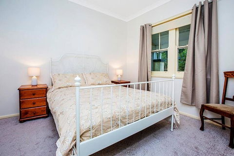 Allambee Cottage - A Place Of Rest - Whitsundays Accommodation 4