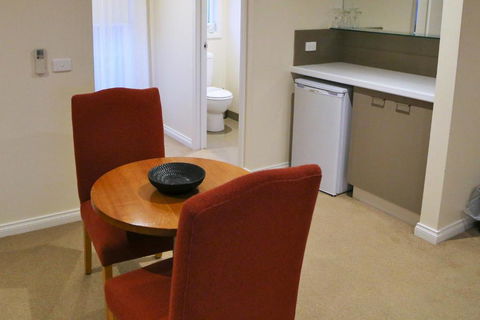 Allansford Hotel Motel - Whitsundays Accommodation 2