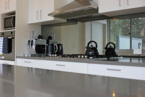 Allawah At Kennett - Whitsundays Accommodation 4