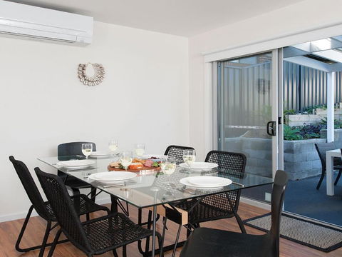 Aloha Beach House - Whitsundays Accommodation 1