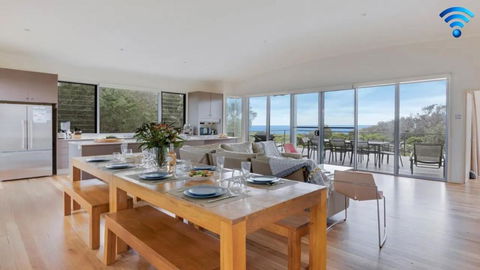 Aloha - Whitsundays Accommodation 0