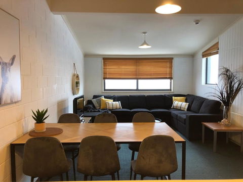 Alpine Cabin- Spa/Pool/Sauna - Whitsundays Accommodation 0