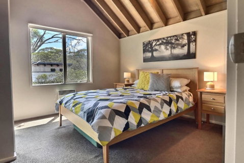 Alpine Edge - Whitsundays Accommodation 2