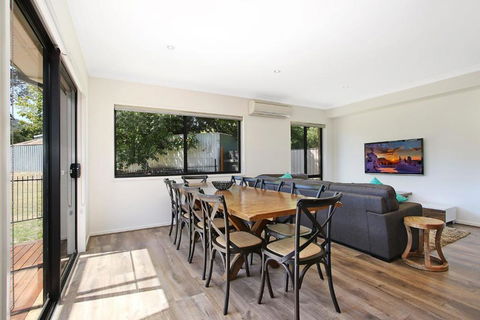 Alpine Knights Stylish Luxury - Whitsundays Accommodation 4