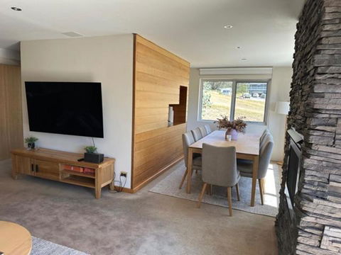 Altitude Apartments - Whitsundays Accommodation 1