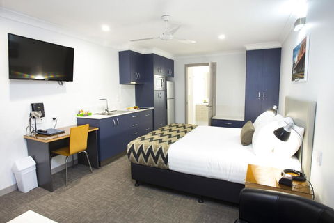 Altitude Motel Apartments - Whitsundays Accommodation 3