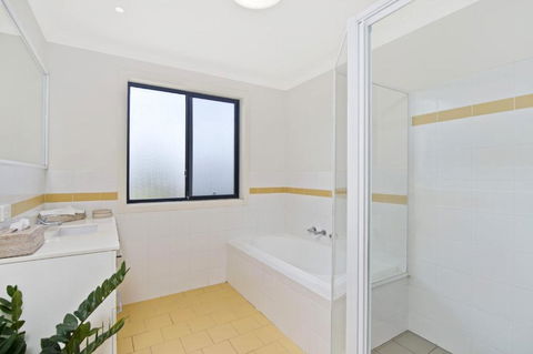 Amara 6 Wesley Avenue - Whitsundays Accommodation 4