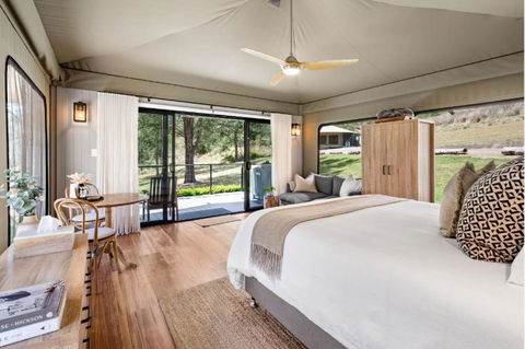 Amaroo Escape - Whitsundays Accommodation 0