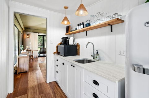 Amaroo Escape - Whitsundays Accommodation 1