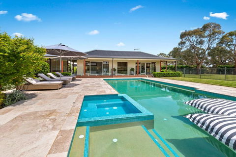 Amaroo Luxury Family Resort Mornington Peninsula - Whitsundays Accommodation 1