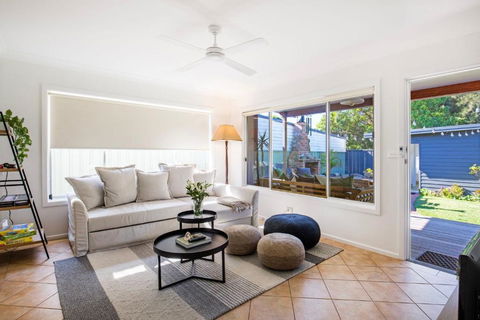 Amaroo - Pet Friendly - 2 Mins Walk To Beach - Outdoor Fireplace - Whitsundays Accommodation 2