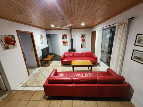 Amaroo Rainbow Shores - Whitsundays Accommodation 1