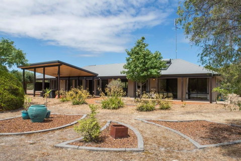 Amaroo - Whitsundays Accommodation 1