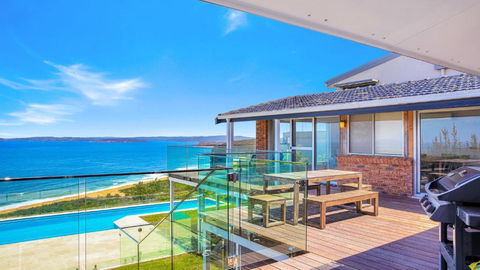 Amazing 180 Degree Views Pet Friendly - Whitsundays Accommodation 3