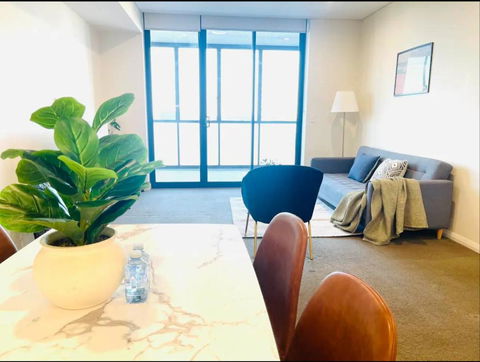 Amazing City View 2 Bedroom Condo 1 Min Station - Whitsundays Accommodation 2
