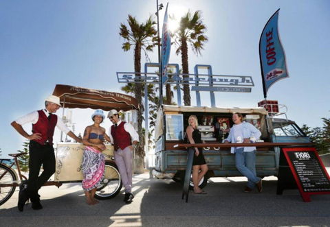 Amazing Outdoor Living With Pizza Oven - Whitsundays Accommodation 3