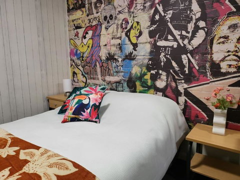 Amazing Studio Apartment Front Flinders Station - Whitsundays Accommodation 0