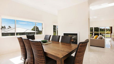 Amber Lakes - The Vintage - Whitsundays Accommodation 2
