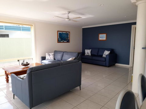 Ambience Apartments 1 - Whitsundays Accommodation 1