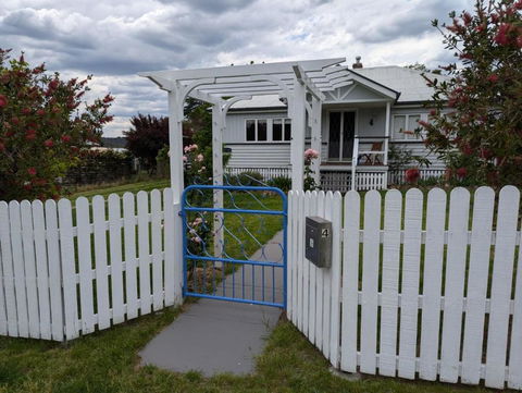Amiens Cottage. Queenslander, Charming, Central. - Whitsundays Accommodation 0