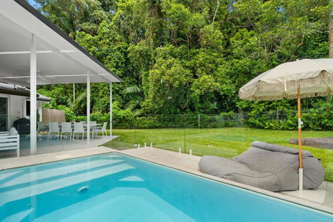 Amiri On Holbrook - Pet Friendly - Whitsundays Accommodation 0