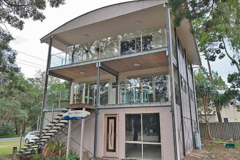 AMITY BEACHHOUSE - Whitsundays Accommodation 0