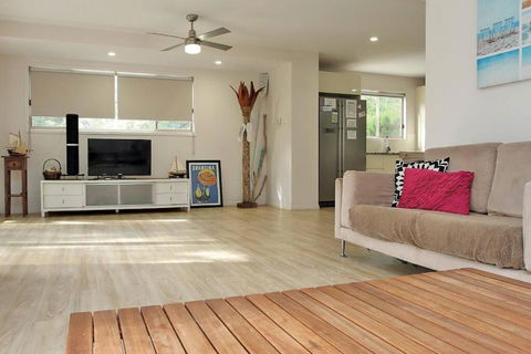 AMITY BEACHHOUSE - Whitsundays Accommodation 4