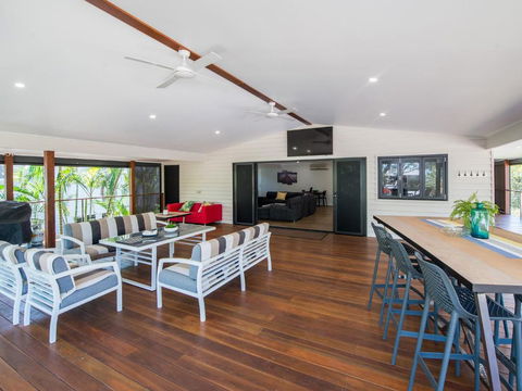 AMITY ESCAPE - Whitsundays Accommodation 4