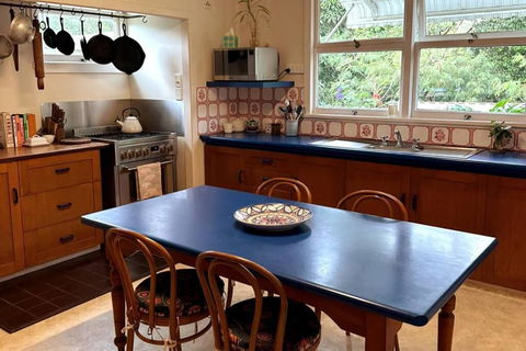 Amity Jigsaw House - Whitsundays Accommodation 0