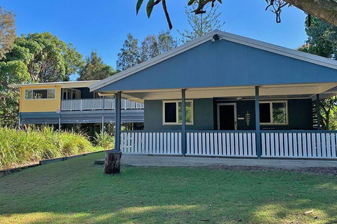 AMITY PINES - Whitsundays Accommodation 1