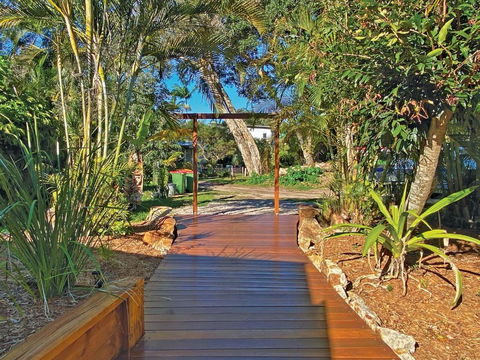 AMITY POINT WATERFRONT CABINS- TAMDHU - Whitsundays Accommodation 1