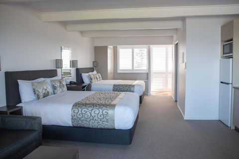 Amooran Oceanside Apartments And Motel - Whitsundays Accommodation 4