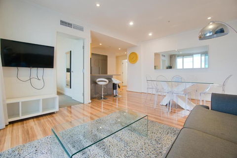 Amyra Residences At The Rowlands Apartments - Whitsundays Accommodation 2