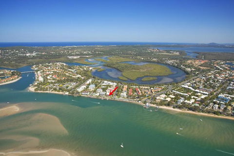 Anchorage - Riverfront Luxury On Gympie Terrace - Whitsundays Accommodation 0