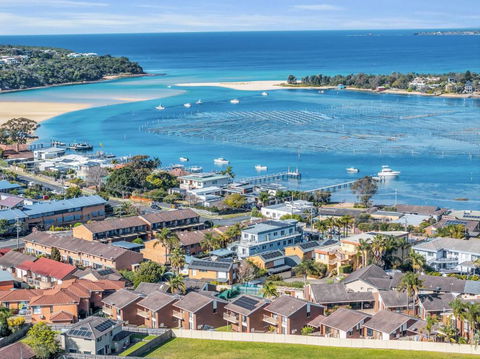 Anchorbell Apartments Merimbula - Whitsundays Accommodation 0