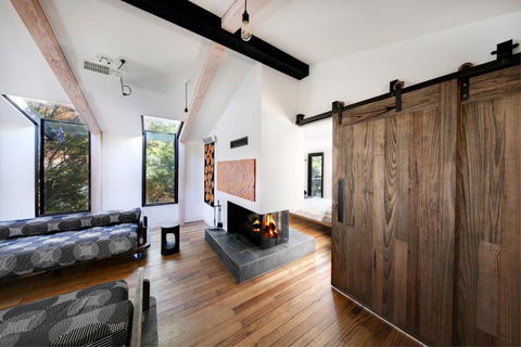 Ancient Future Style At Warby Sabi - Whitsundays Accommodation 0