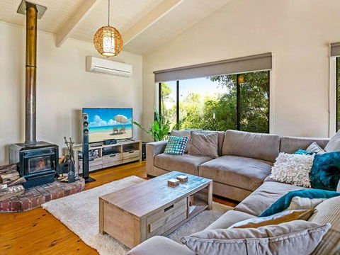 Anderson Views - Whitsundays Accommodation 0
