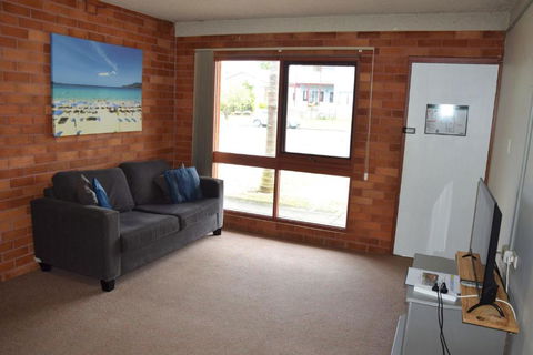 Anglers Lodge 4 - Bring Your Own Linen - Whitsundays Accommodation 3
