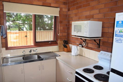 Anglers Lodge 4 - Bring Your Own Linen - Whitsundays Accommodation 0