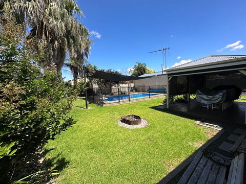 Anglers Paradise Yarrawonga - Whitsundays Accommodation 1