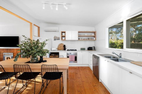 Anglesea Beach House 2 - Whitsundays Accommodation 1
