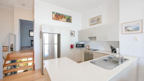 Angourie Blue 3 - Whitsundays Accommodation 2