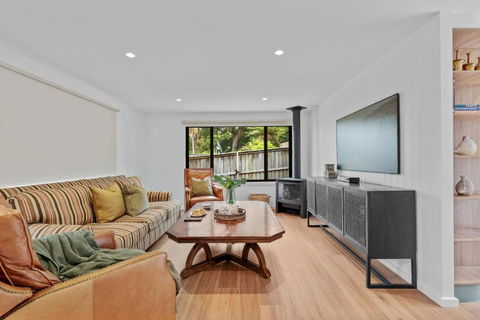 Ankers At Mollymook - Whitsundays Accommodation 1