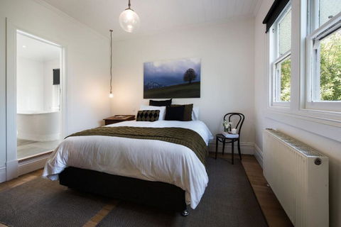 Annecy House - Whitsundays Accommodation 2