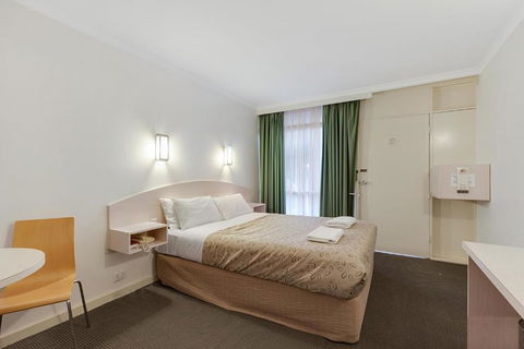 Alexander Motor Inn - Whitsundays Accommodation 0