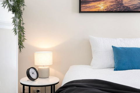 Amazing River View - 3 Bedroom Apartment - Brisbane CBD - Netflix - Fast Wifi - Carpark - Whitsundays Accommodation 4